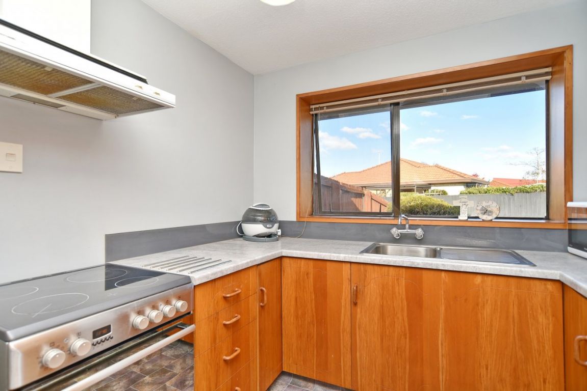 2/11 Dumfries Drive, Hei Hei, Christchurch - Carousel 2
