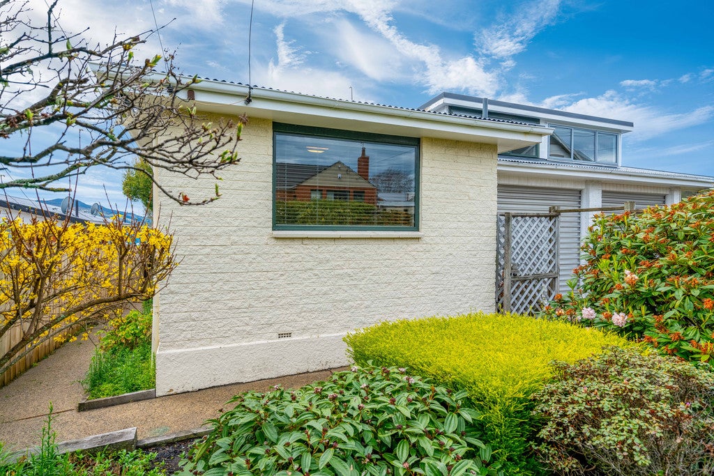 4 Hereford Street, Roslyn, Dunedin - Carousel 2