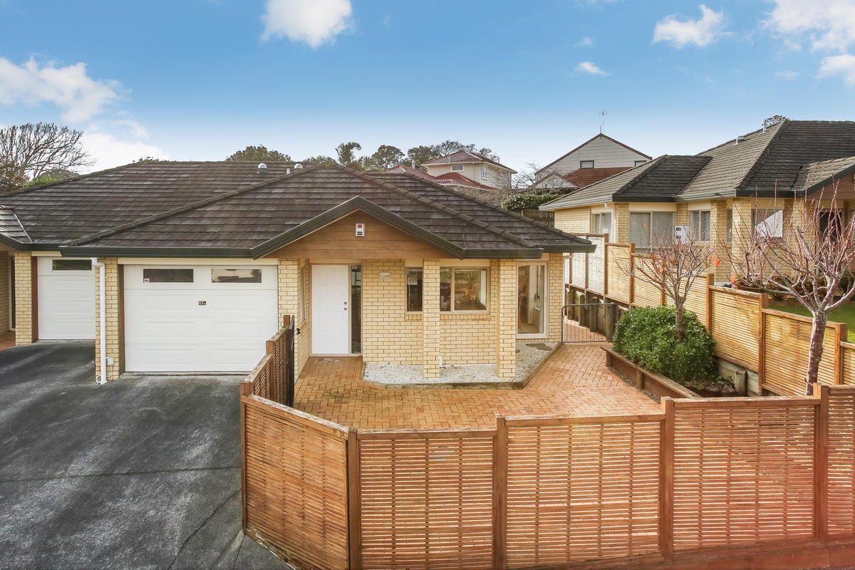 23A Abercrombie Street, Howick, Auckland - Carousel 1