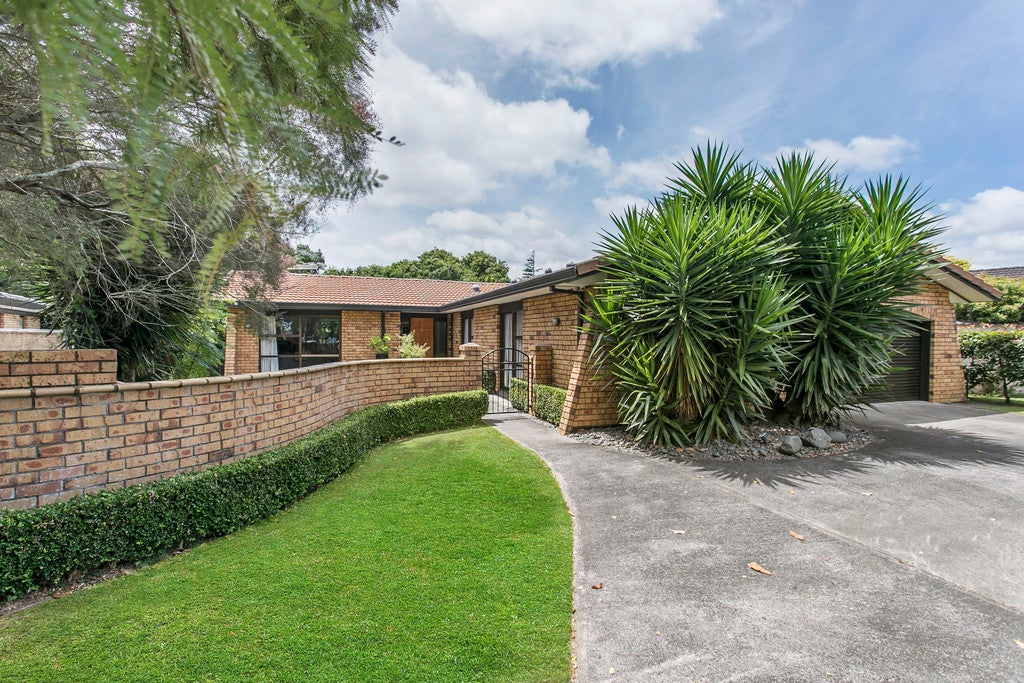 8 Bacardi Place, Conifer Grove, Takanini - Carousel 20