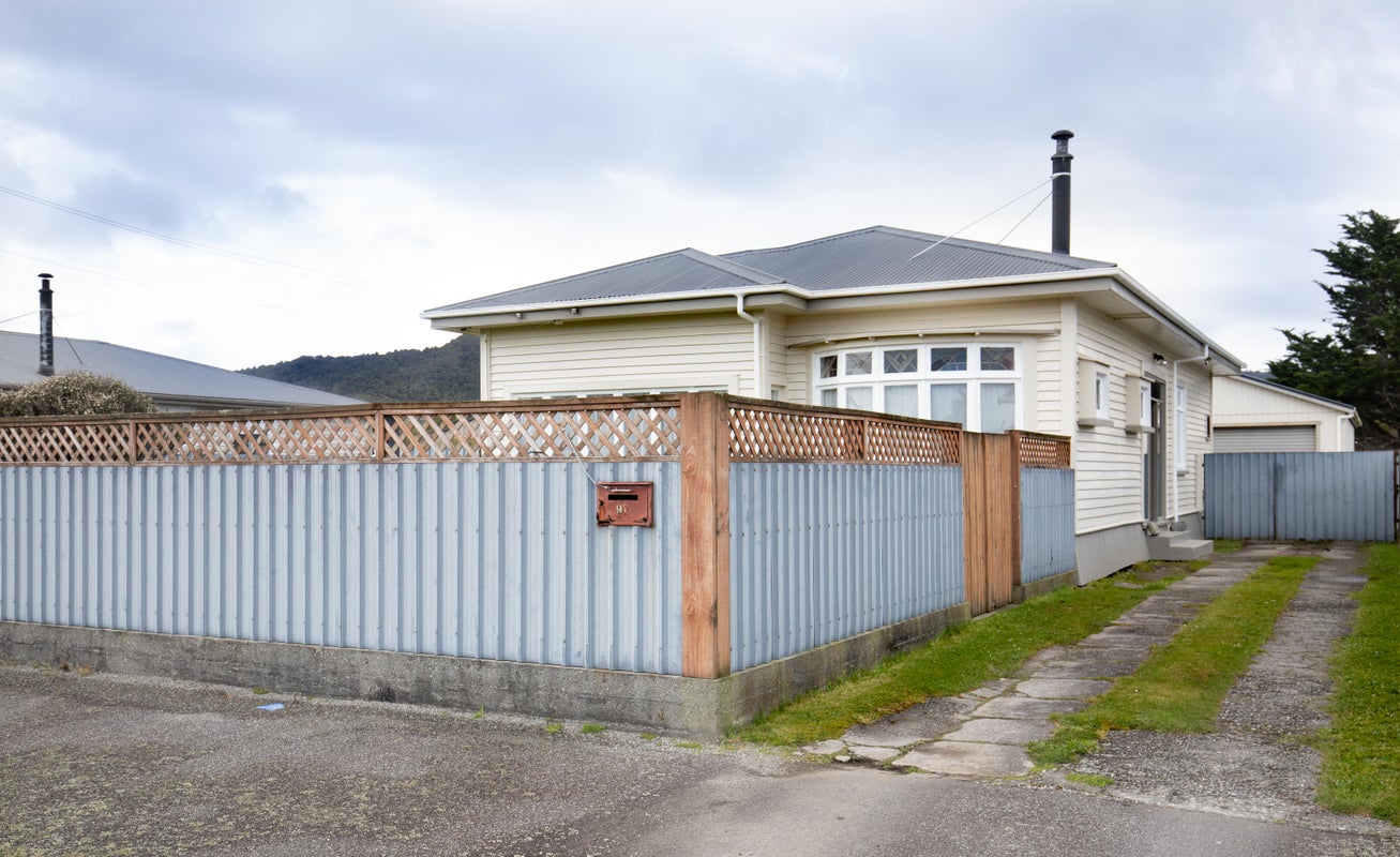 91 Reid Street, Blaketown, Greymouth - Carousel 17