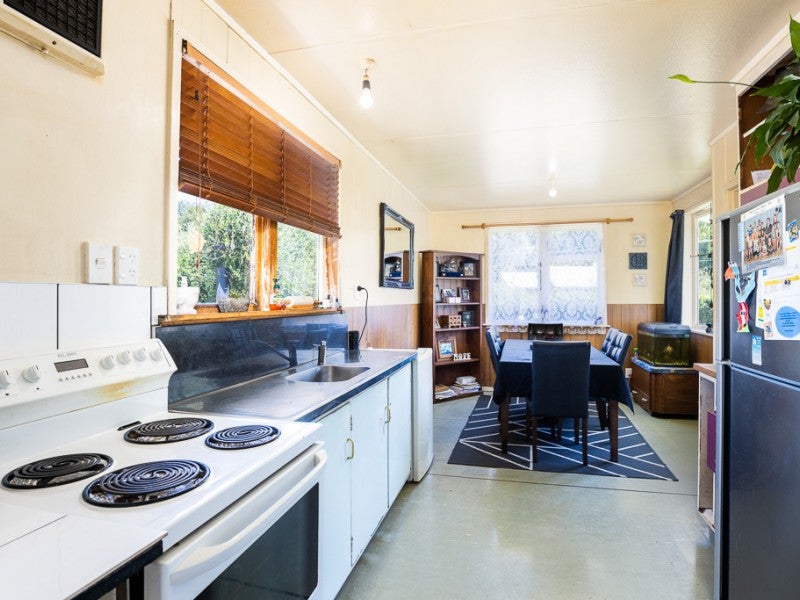 53 Blagdon Road, Blagdon, New Plymouth - Carousel 2