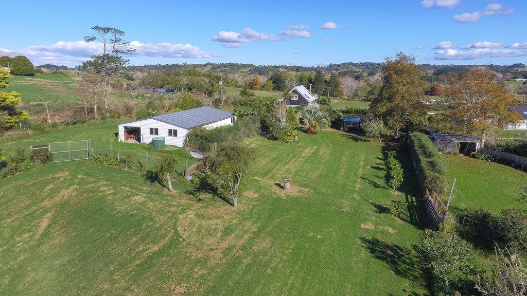 69 Crossbridge Road, Dairy Flat, Dairy Flat - Carousel 2
