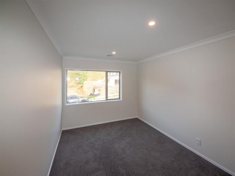 4 Prestwich Rise, Churton Park, Wellington - Carousel 22