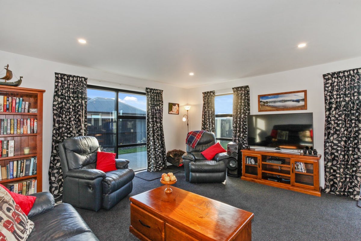 52 Sutherland Drive, Kaiapoi, Kaiapoi - Carousel 2