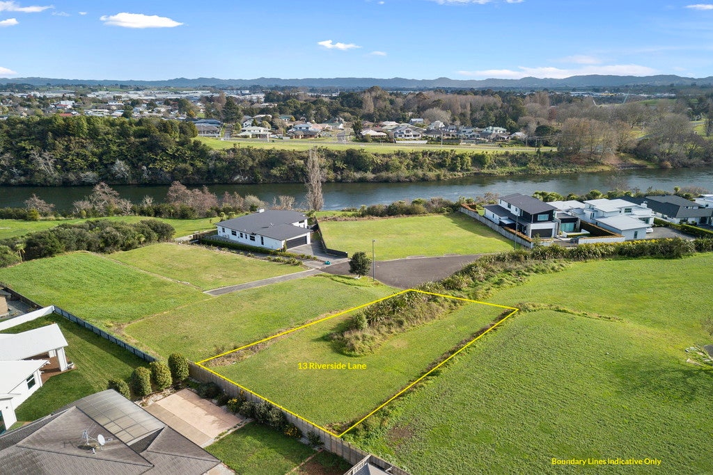 13 Riverside Lane, Flagstaff, Hamilton - Carousel 1
