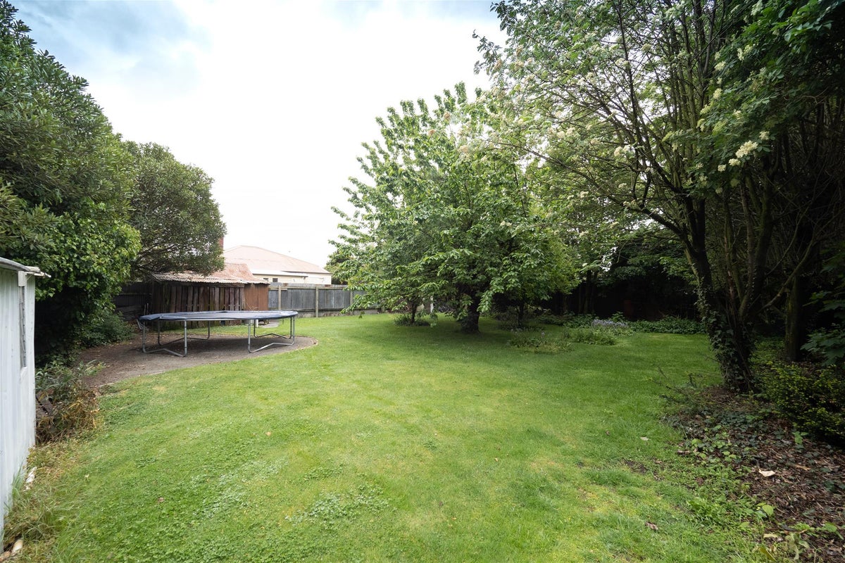 9 Albert Street, Netherby, Ashburton - Carousel 20