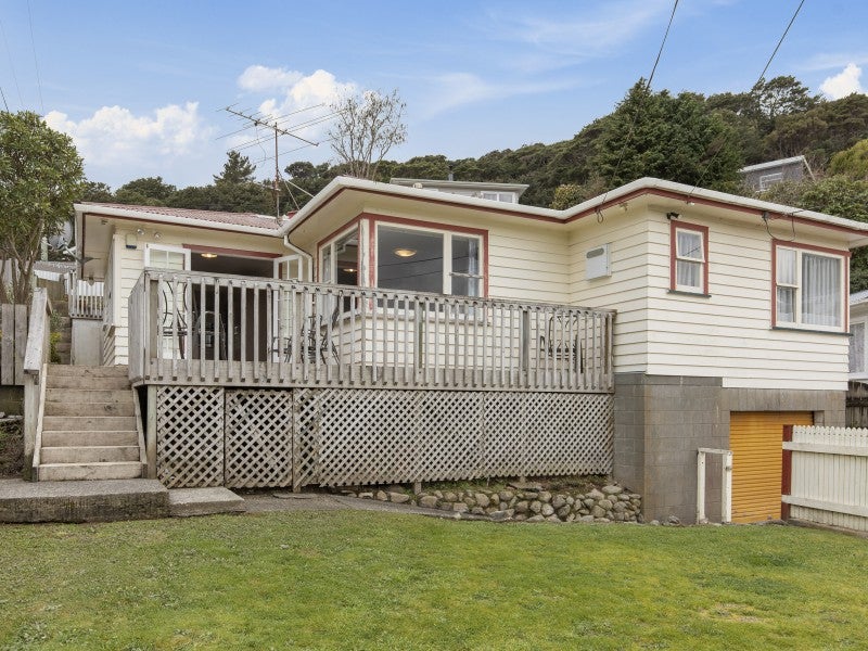 45 Petrie Street, Wainuiomata, Lower Hutt - Carousel 1