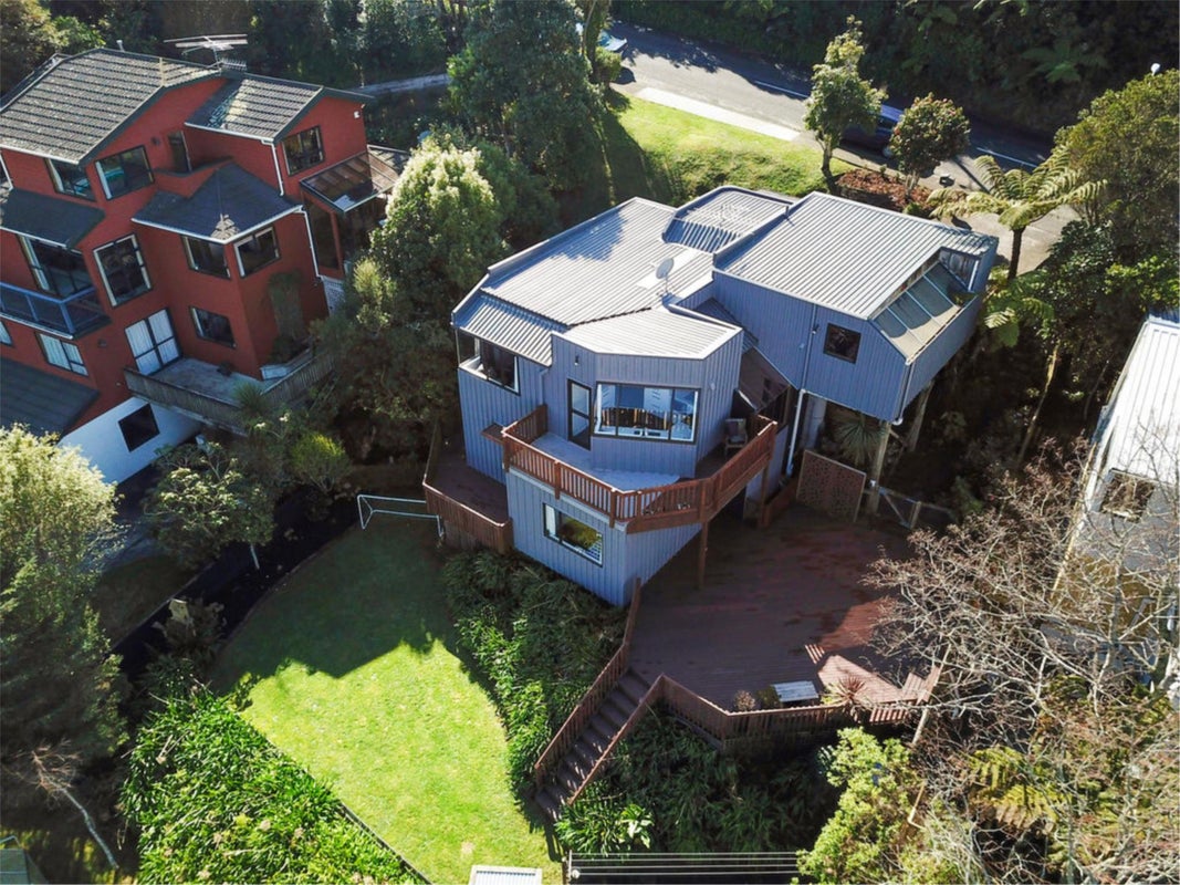 67 Park Road, Belmont, Lower Hutt - Carousel 1