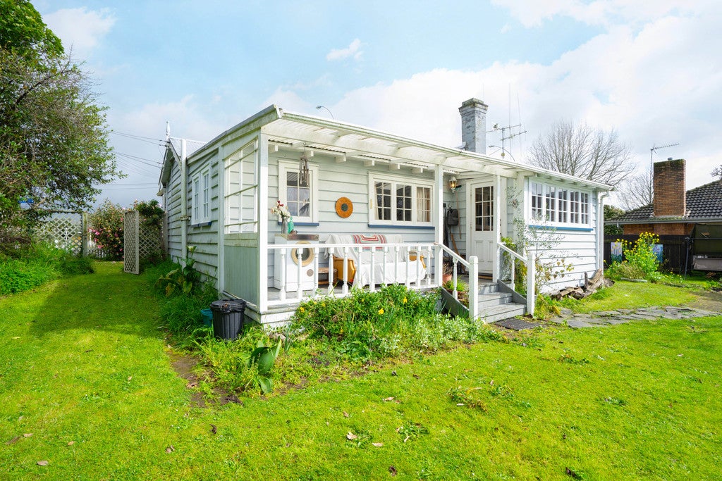 85 Cook Street, Hamilton East, Hamilton - Carousel 16