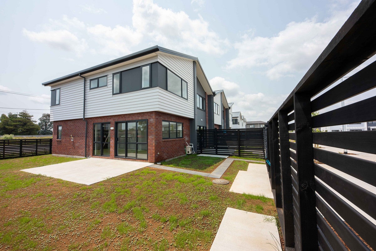 252D Porchester Road, Takanini, Auckland - Carousel 1
