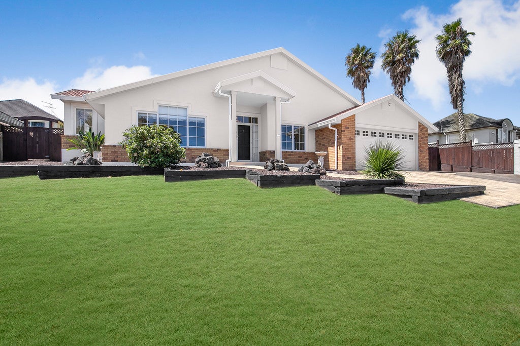 14 Nicholas Road, Somerville, Manukau - Carousel 1