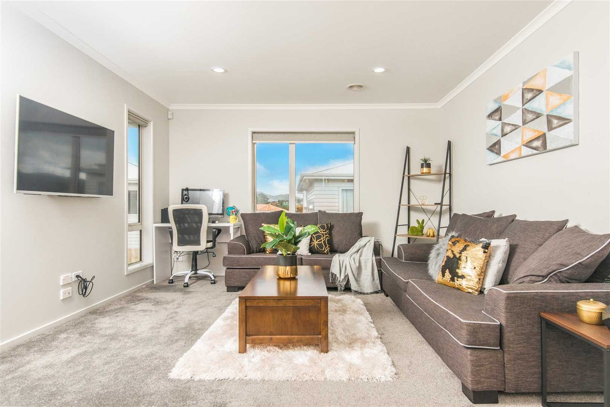 21 Trelawny Terrace, Grenada Village, Wellington - Carousel 2