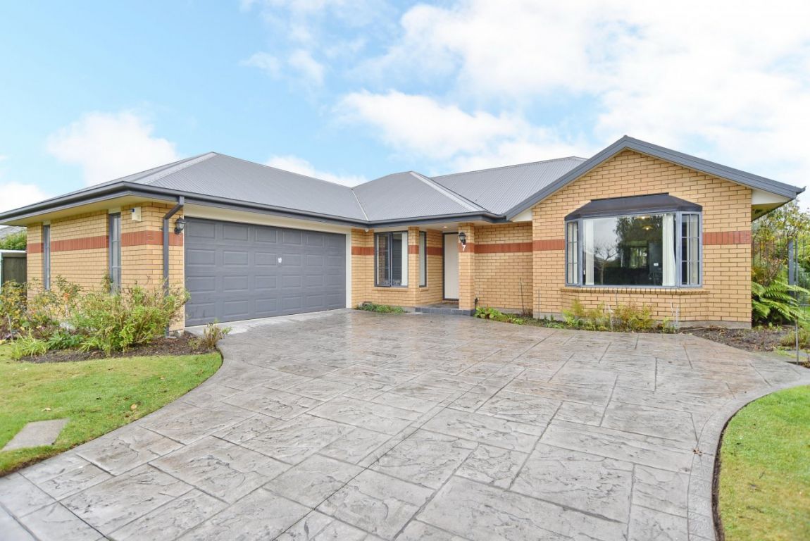 7 Bering Street, Northwood, Christchurch - Carousel 1