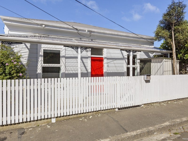 87 Te Wharepouri Street, Berhampore, Wellington - Carousel 2