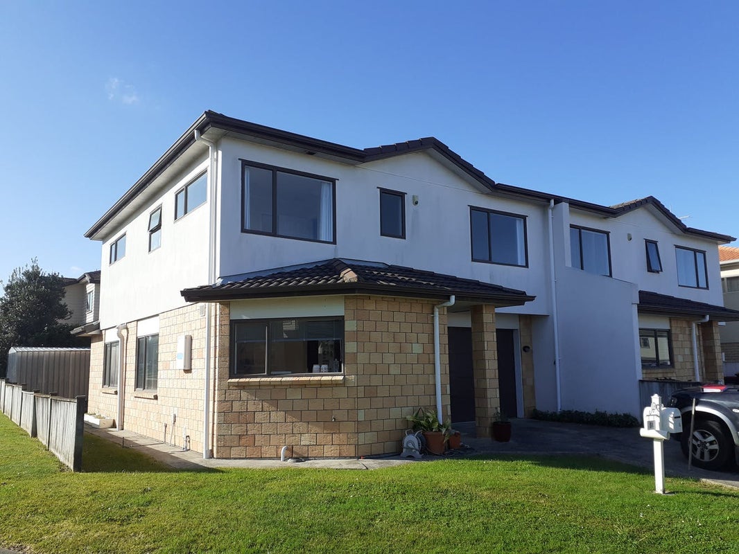 51 Agapanthus Place, Flat Bush, Auckland - Carousel 1
