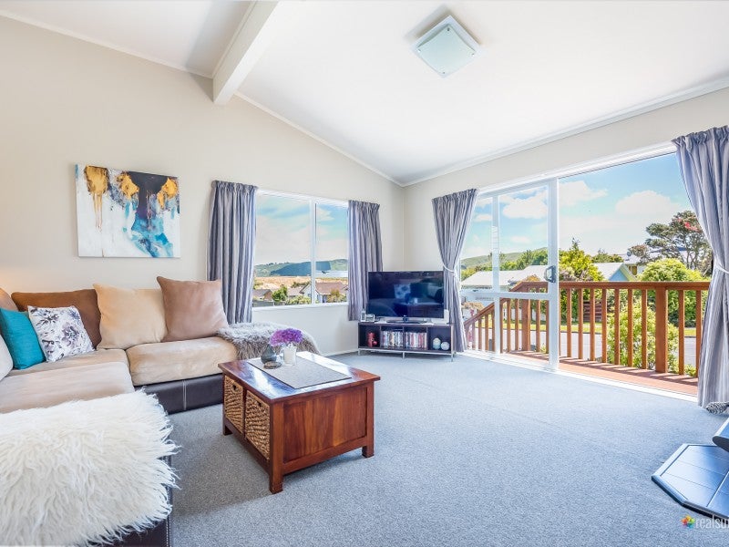 244 Major Drive, Kelson, Lower Hutt - Carousel 2