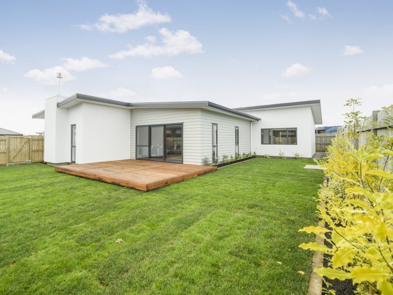 95 Johnstone Drive, Fitzherbert, Palmerston North - Carousel 17