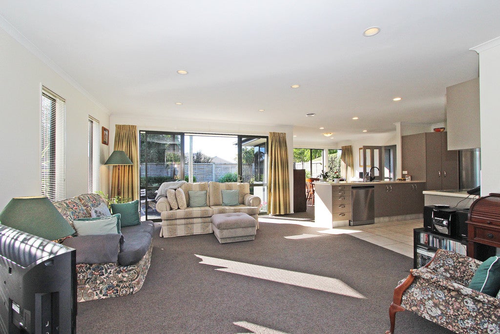 6 Hammill Grove, Stoke, Nelson - Carousel 2