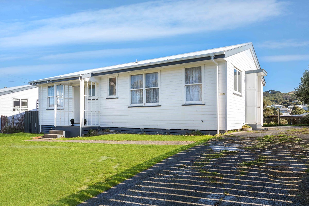 54A Waiuta Street, Titahi Bay, Porirua - Carousel 1