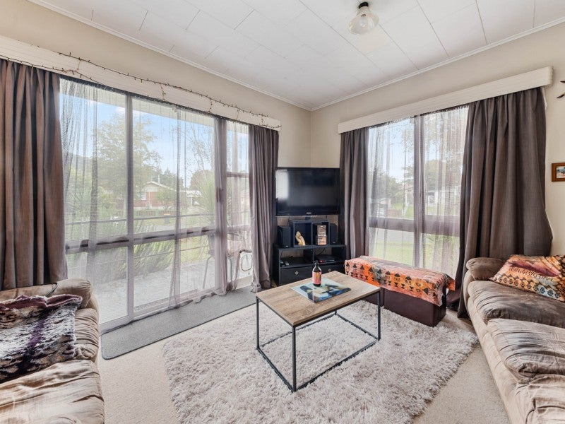 4 Beryl Place, Pukehangi, Rotorua - Carousel 2