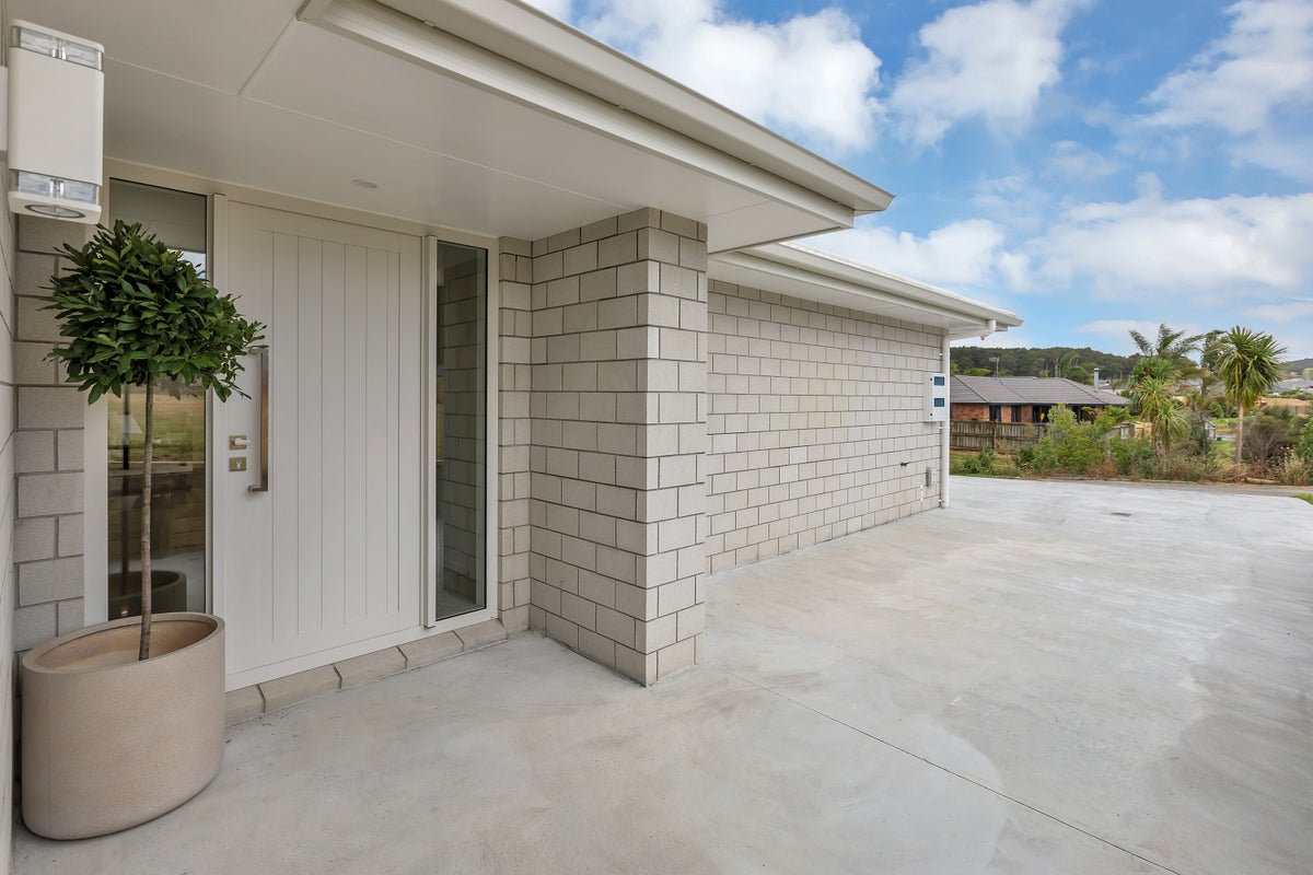 7 Cedar Place, Tikipunga, Whangarei - Carousel 2