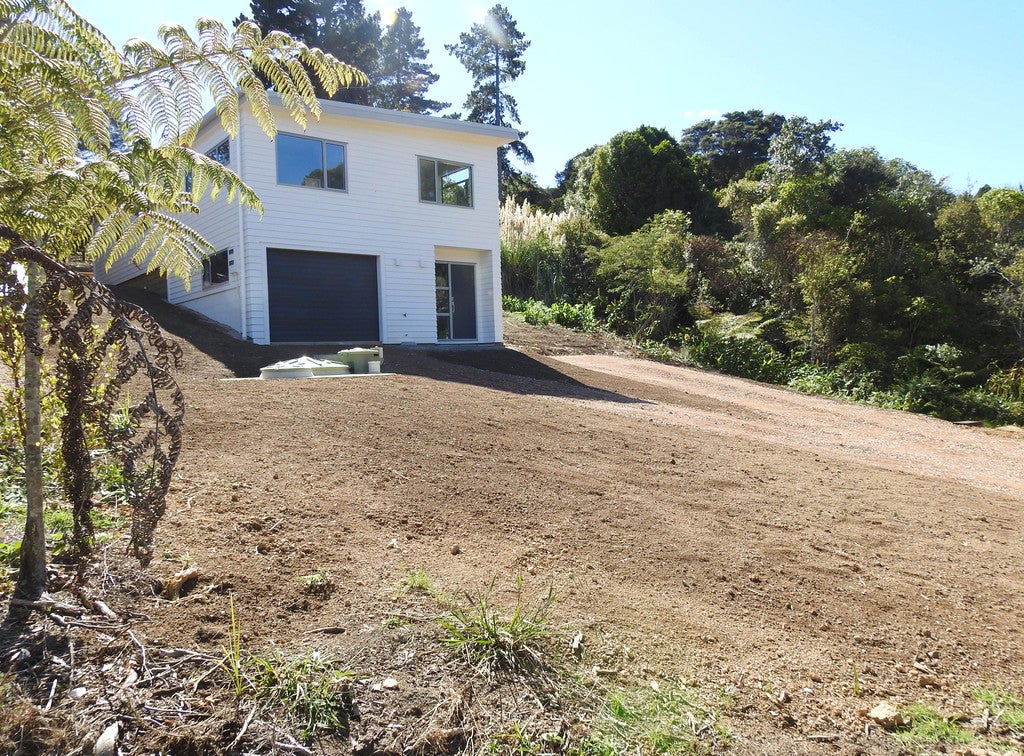 19 Eden Terrace, Onetangi, Waiheke Island - Carousel 1
