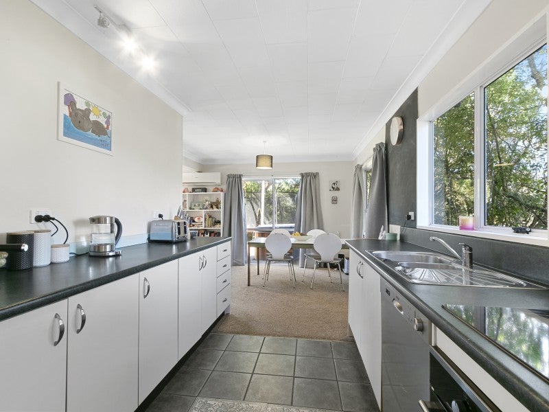 42 McGowan Road, Wainuiomata, Lower Hutt - Carousel 2