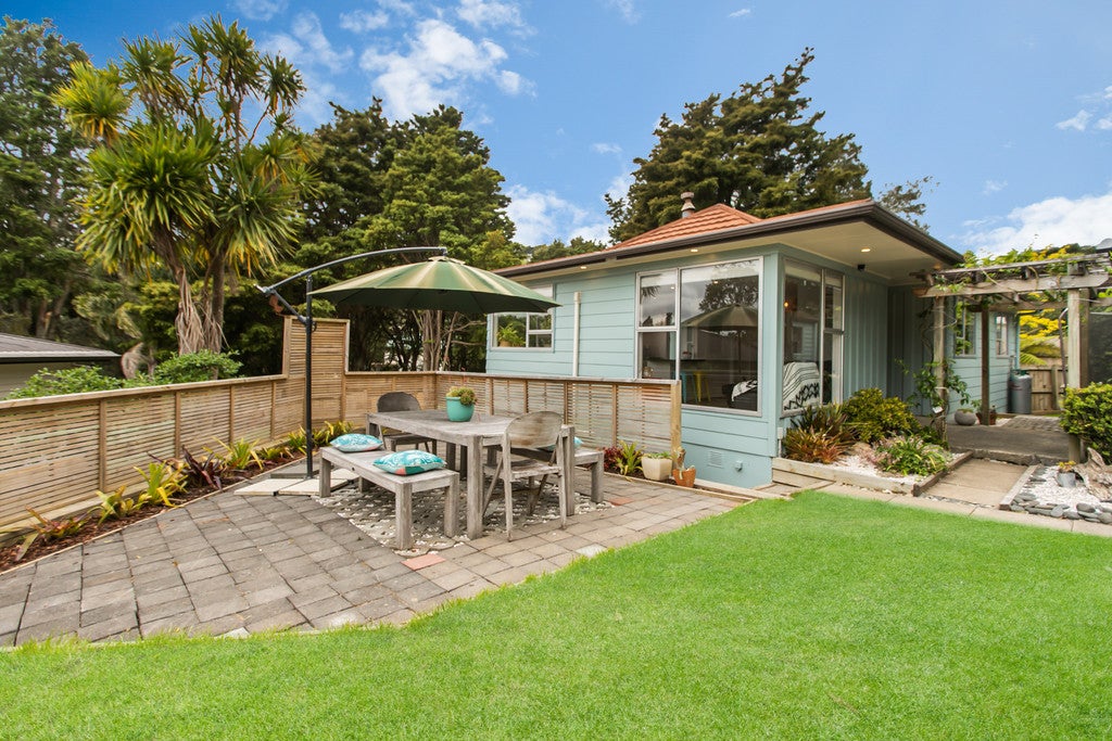 17 Beeche Place, Birkdale, Auckland - Carousel 2