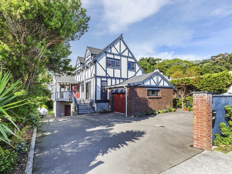 196 St Andrews Road, Plimmerton, Porirua - Carousel 1
