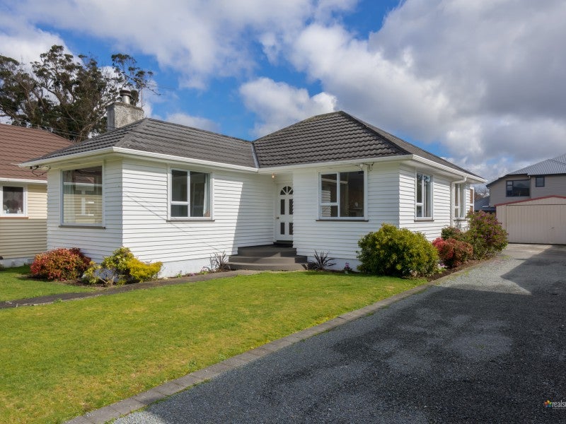 3 Clyma Street, Elderslea, Upper Hutt - Carousel 1