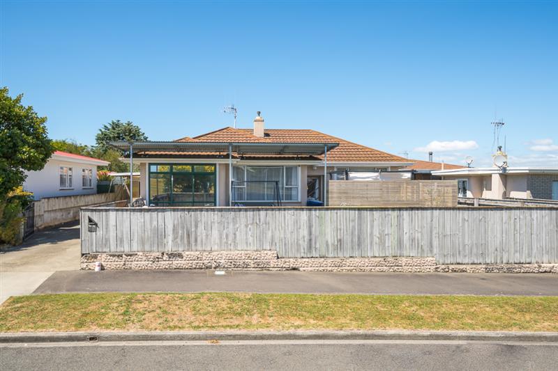 28 Milton Street, Roslyn, Palmerston North - Carousel 1