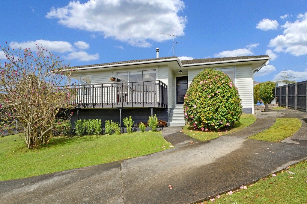25 Aplin Place, Birkdale, Auckland - Carousel 1
