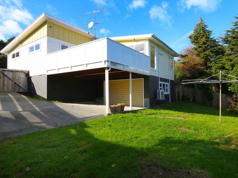 20 John Street, Stokes Valley, Lower Hutt - Carousel 1
