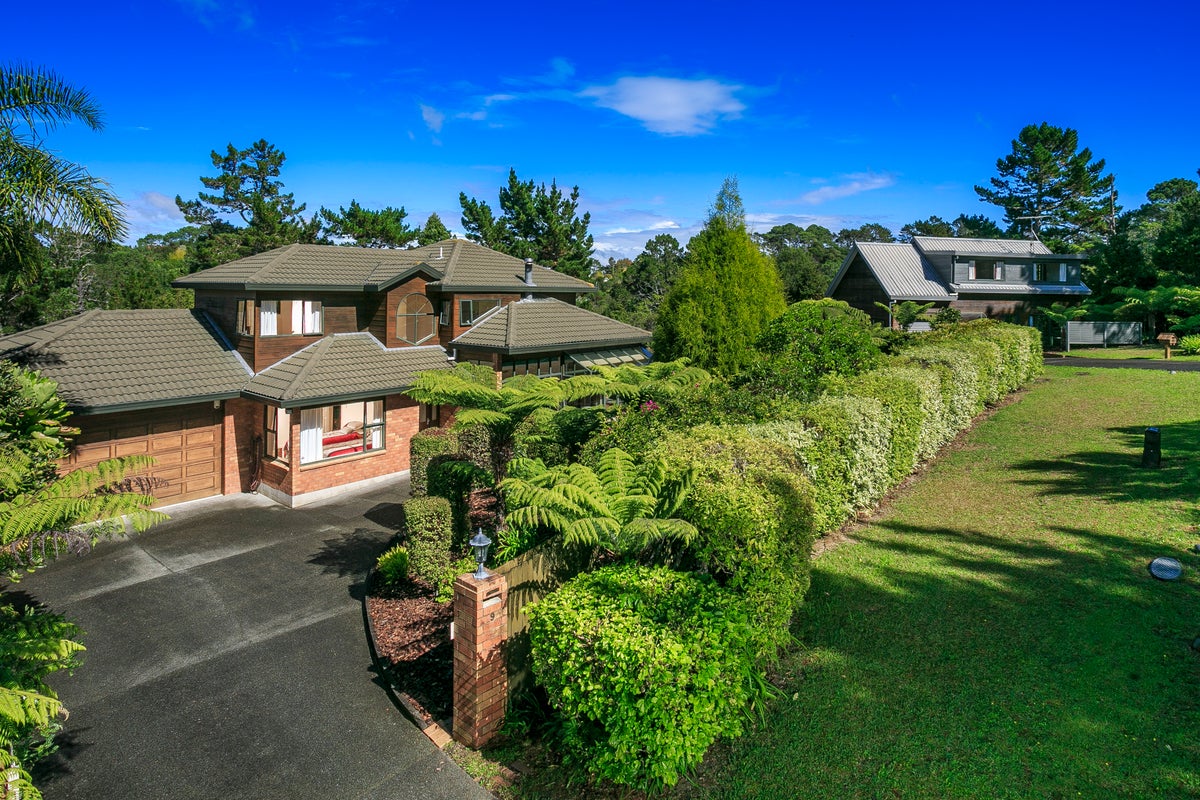 9 Hobson Heights Road, Lucas Heights, Auckland - Carousel 1
