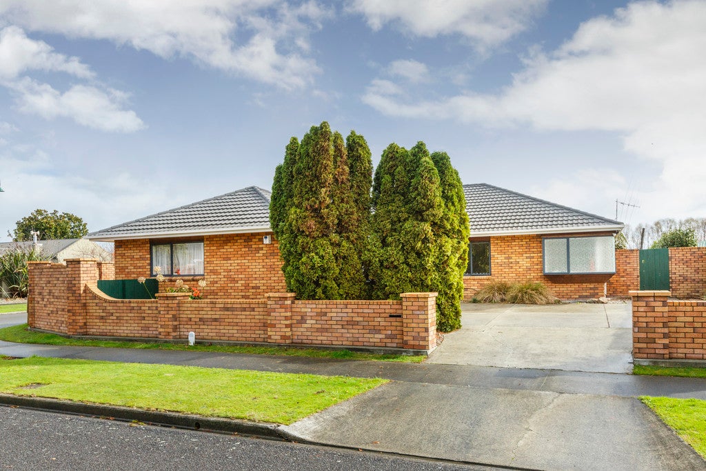 82 Amberley Avenue, Highbury, Palmerston North - Carousel 1