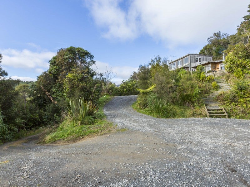 132 Sierra Way, Blue Mountains, Upper Hutt - Carousel 1