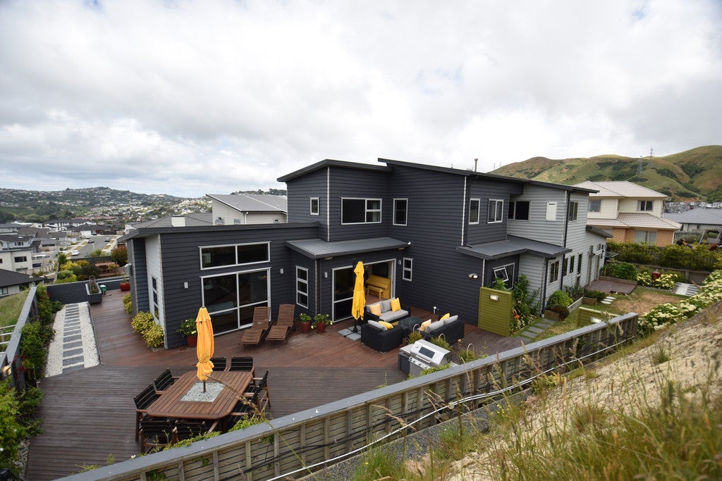39 Mauldeth Terrace, Churton Park, Wellington - Carousel 1