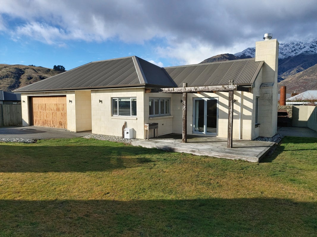 6 Erskine Street, Lake Hayes, Queenstown - Carousel 1