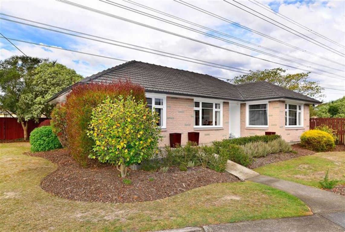 20 Mooray Avenue, Bishopdale, Christchurch - Carousel 1