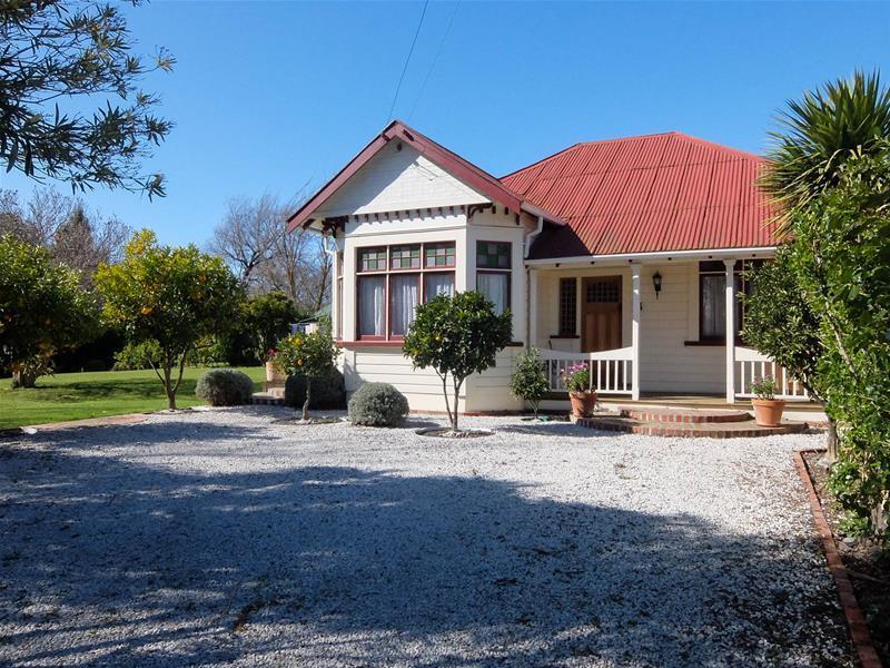 32 Lane Street, Islington, Blenheim - Carousel 1