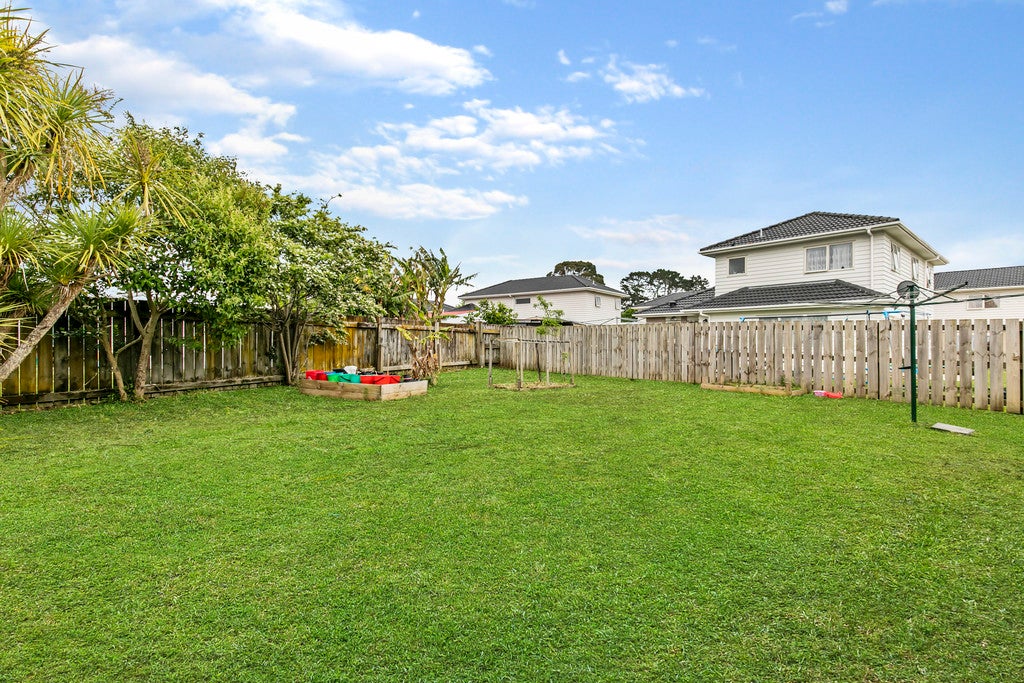 2 Waitoro Lane, Henderson, Auckland - Carousel 2