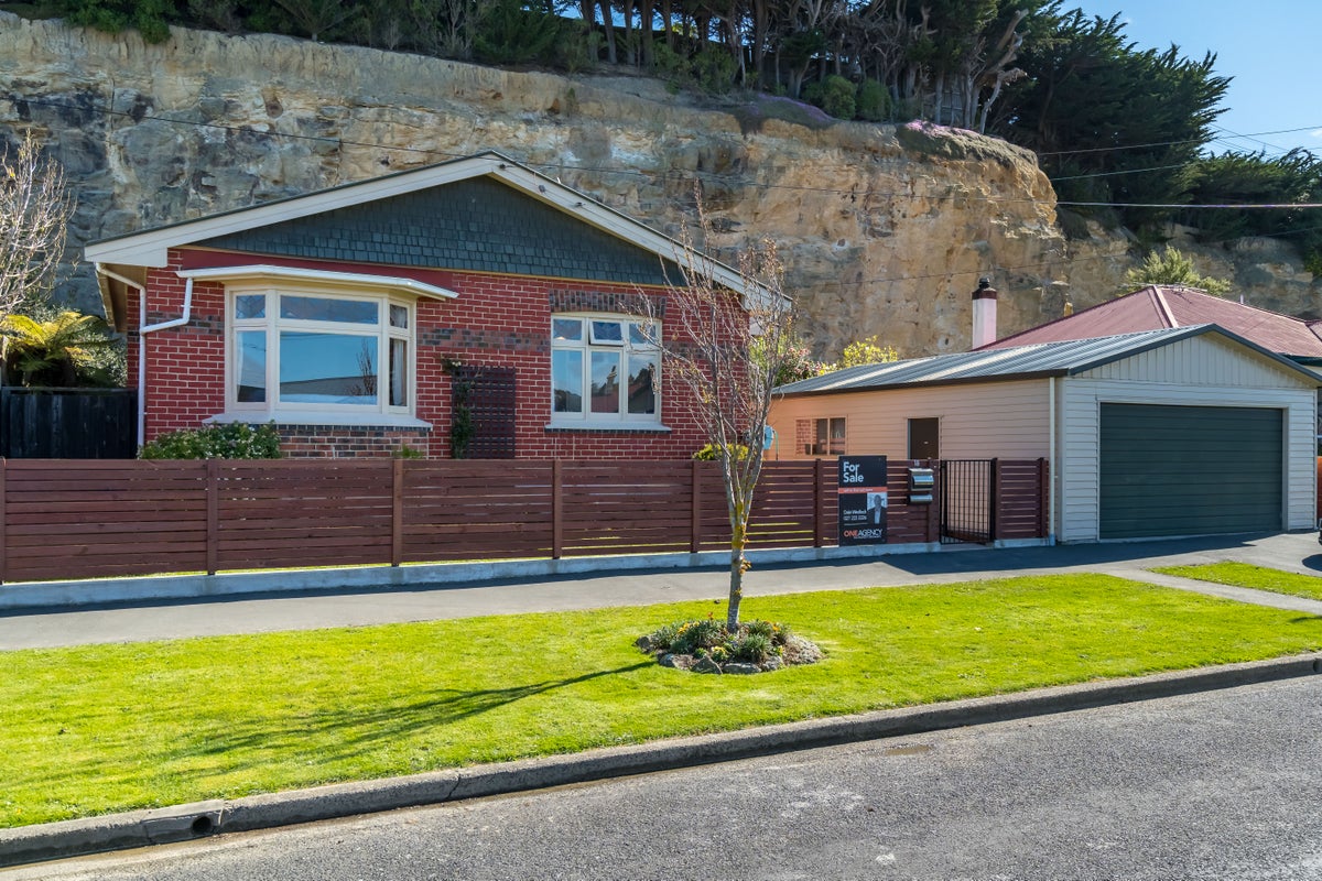 18 Cranley Street, Musselburgh, Dunedin - Carousel 1