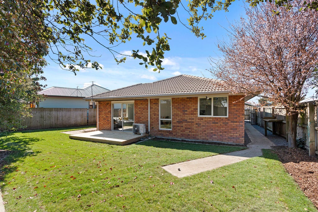 2/51A Rookwood Avenue, New Brighton, Christchurch  - Carousel 2