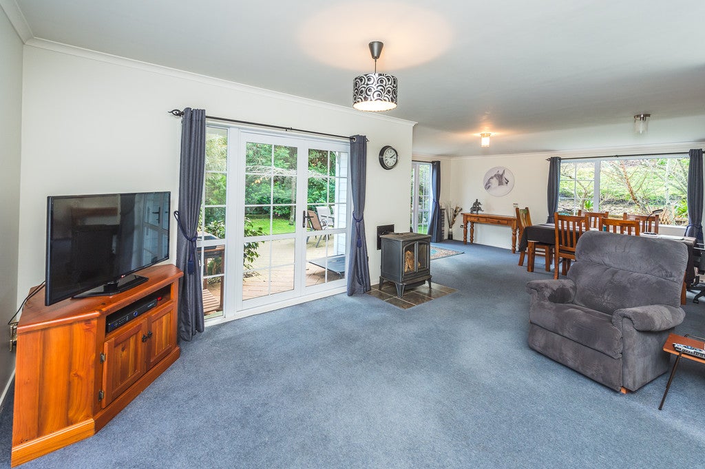 13 Sandy Lane, Otamatea, Whanganui - Carousel 2