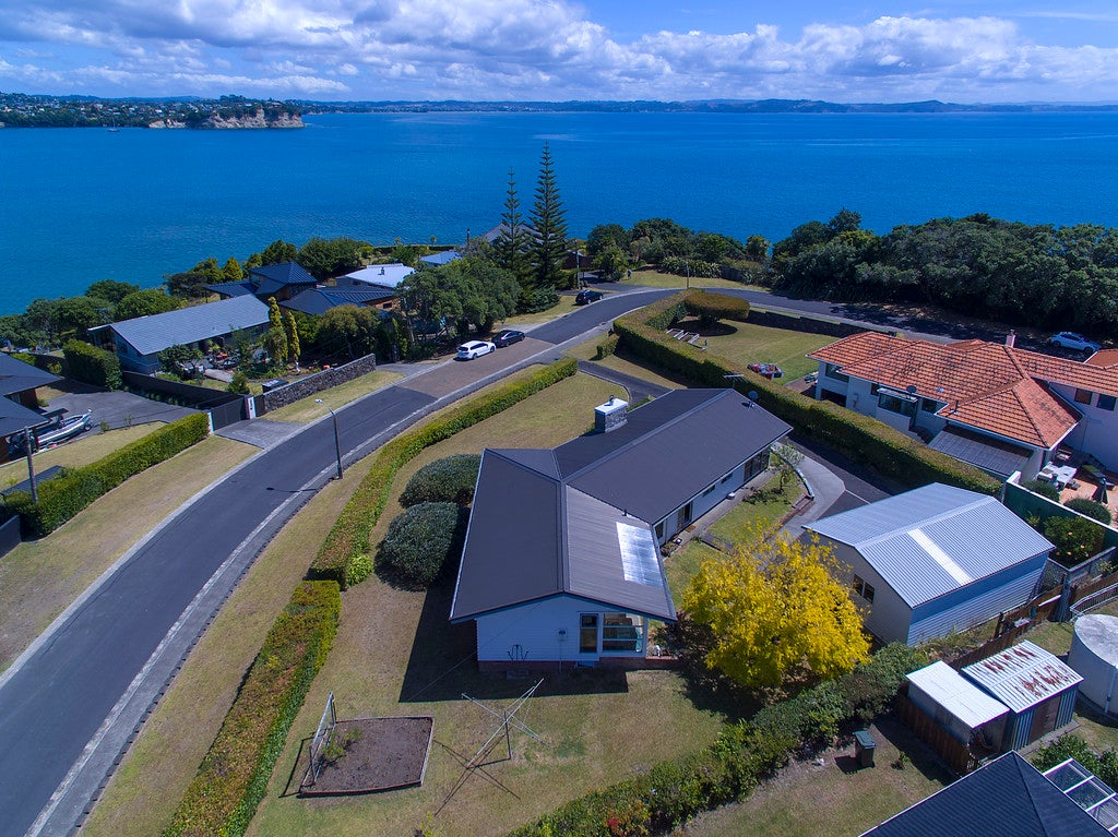 13 The Crescent, Tindalls Beach, Whangaparaoa - Carousel 21
