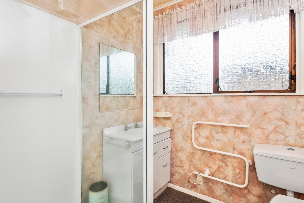 15 Tuckers Road, Redwood, Christchurch - Carousel 11