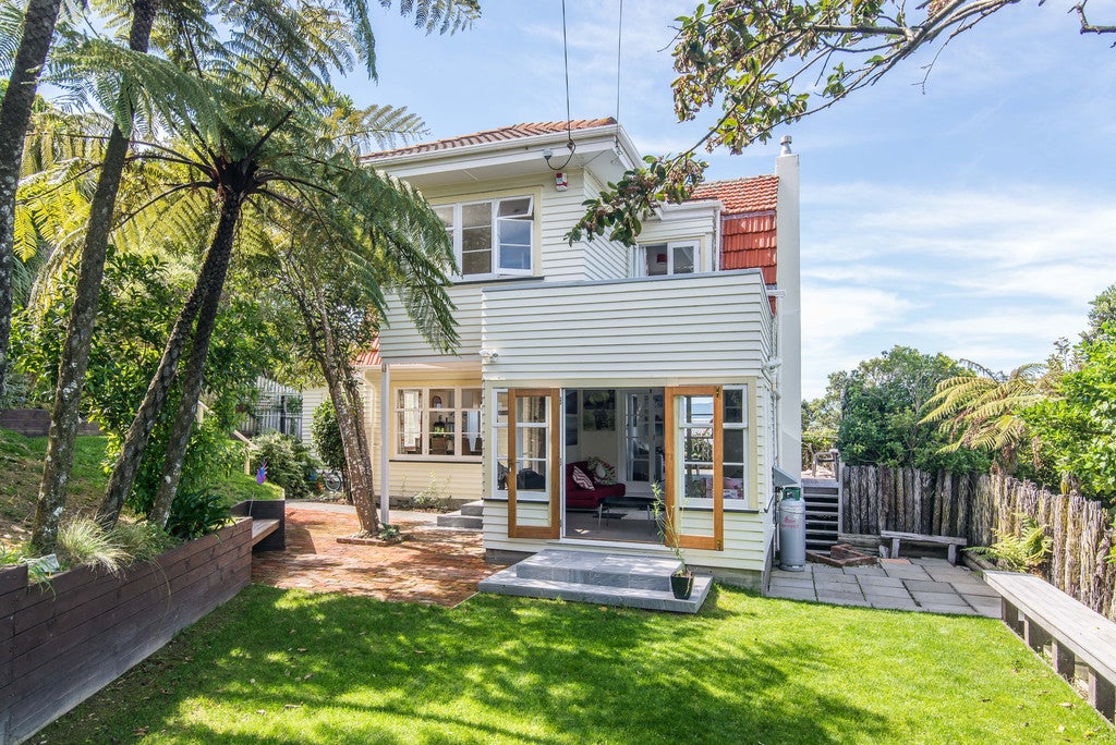 19 Mills Road, Brooklyn, Wellington - Carousel 1