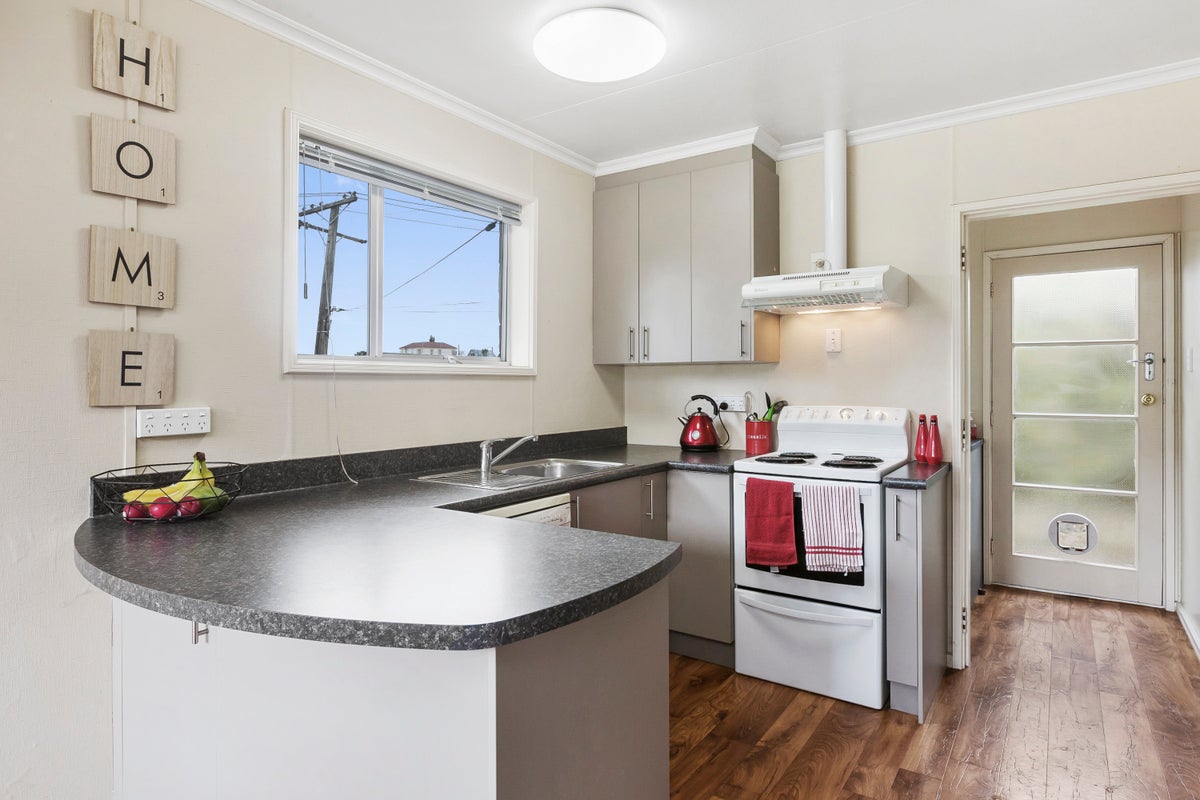 27 Coach Road, Fairfield, Dunedin - Carousel 2