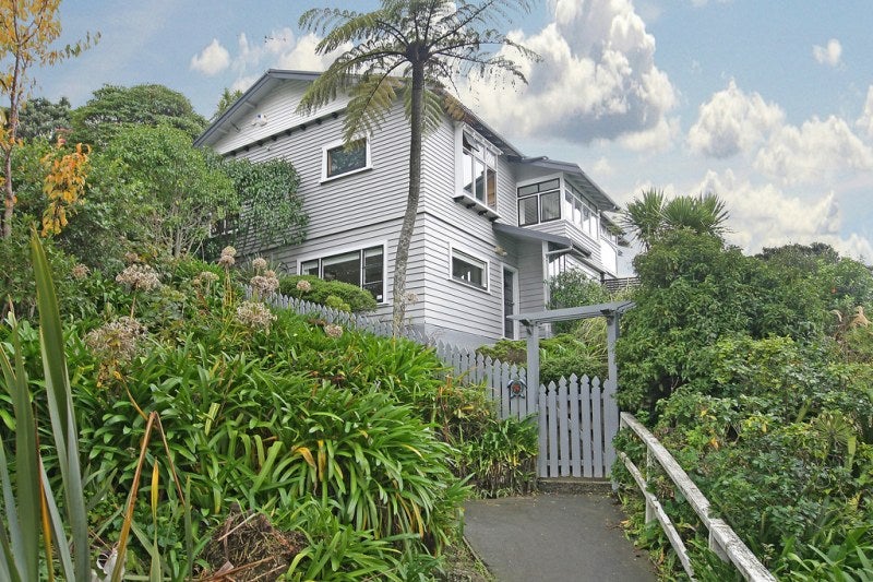 24 Upper Watt Street, Wadestown, Wellington - Carousel 1